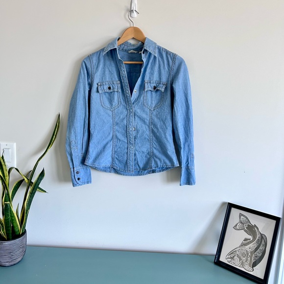 American Eagle Outfitters Denim Looking Button-Up Shirt - 100% Cotton - Picture 3 of 11